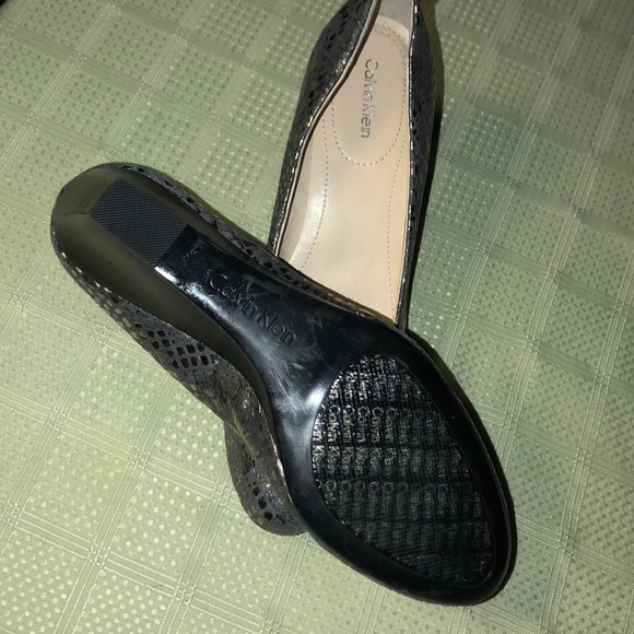 Calvin Klein Women's Silver Snake Pattern Wedges - Picture 8 of 11